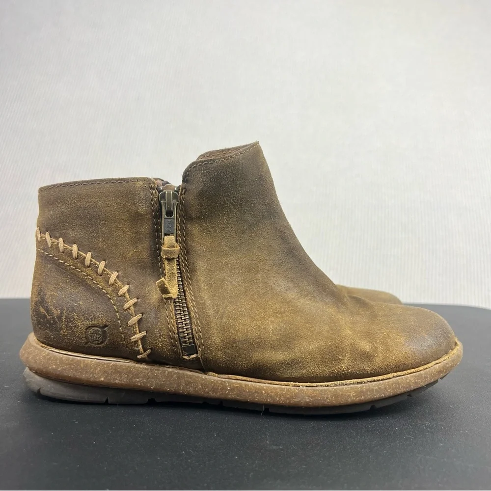 BORN Tavar Distressed Suede Ankle Boots Women’s Size 9 Brown